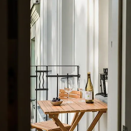 oompH Koszyki Luxurious Apartments Warszawa Zewnętrze zdjęcie
