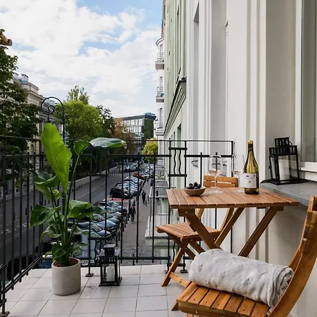 oompH Koszyki Luxurious Apartments Warszawa Zewnętrze zdjęcie
