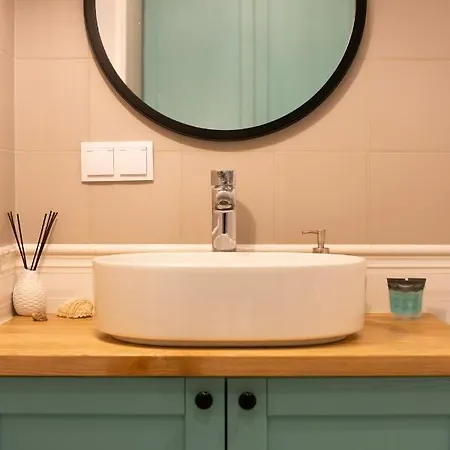 oompH Koszyki Luxurious Apartments Warszawa Zewnętrze zdjęcie