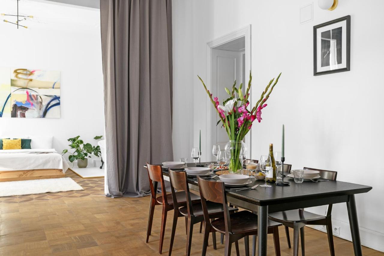 Oomph Koszyki Luxurious Apartament Warszawa